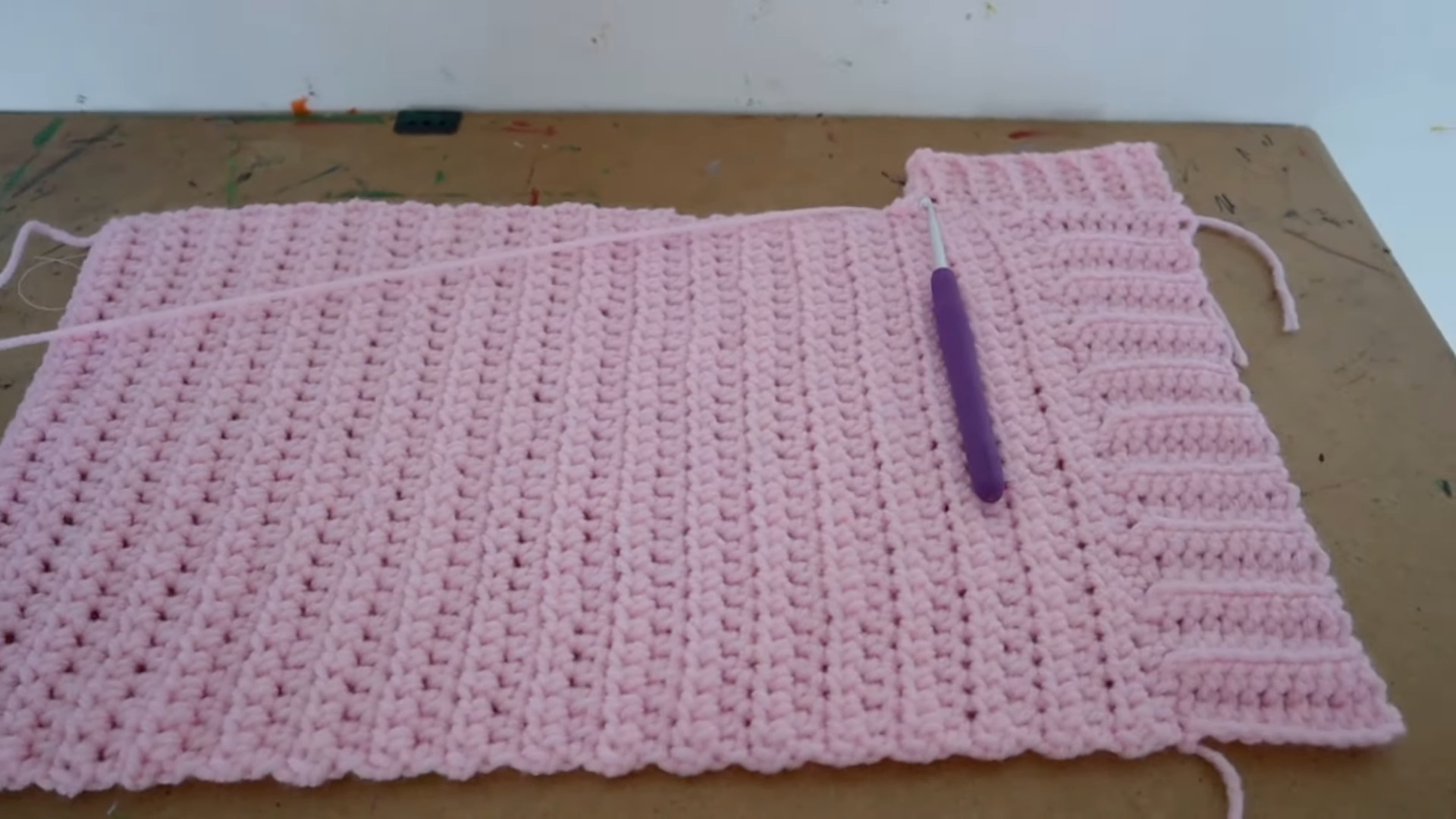 Create Your Cozy and Stylish Crochet Balloon Sleeve Cardigan with This Detailed Guide