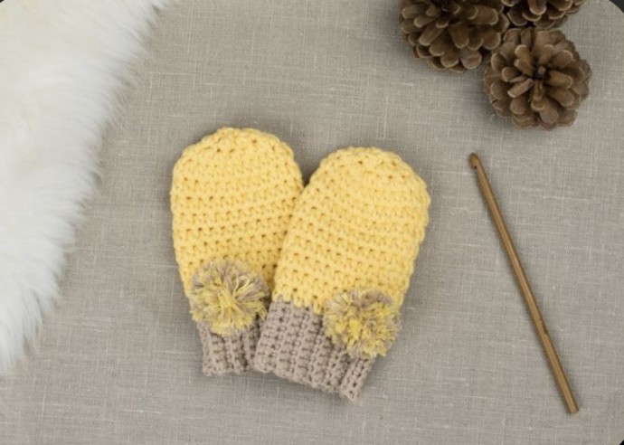 Pom Pom Baby Mittens