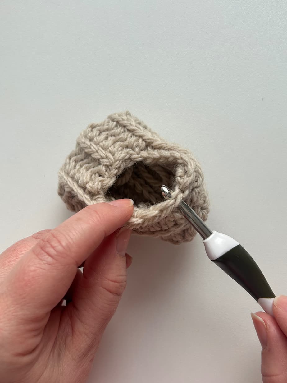 Create Adorable Crochet Baby Booties: A Step-By-Step Guide for New Parents