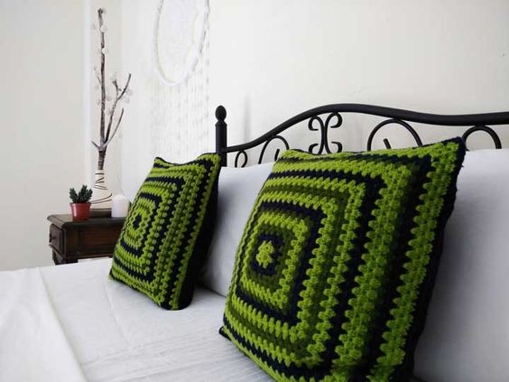 Crochet Adorable Pillow pattern
