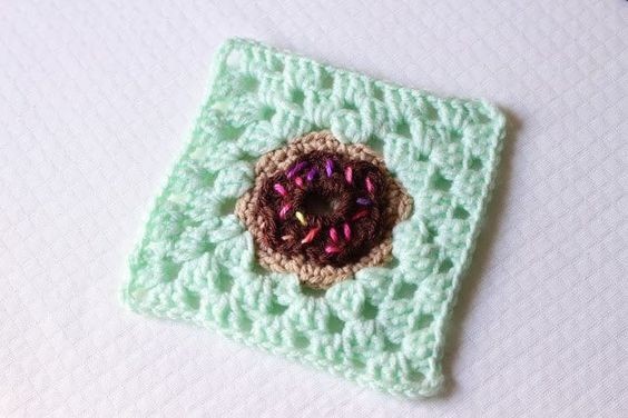 Create a Unique Crochet Donut Granny Square Design: Step-by-Step Guide Create a Unique Crochet Donut Granny Square Design: Step-by-Step Guide