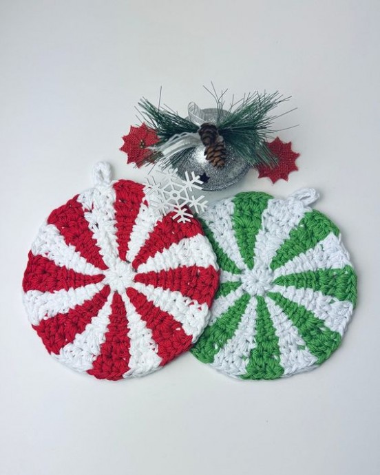 Create a Cozy Peppermint Hot Pad: A Fun Crochet Project for Your Kitchen