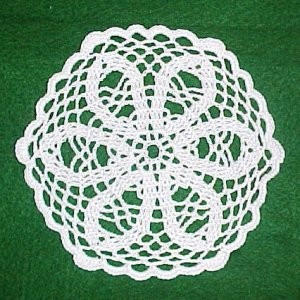 Create an Elegant Crochet Net Stitch Flower Doily for Your Home Decor Create an Elegant Crochet Net Stitch Flower Doily for Your Home Decor