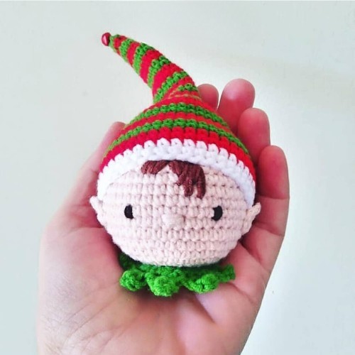 Create a Charming Crochet Christmas Elf Ornament Amigurumi: A Step-by-Step Guide