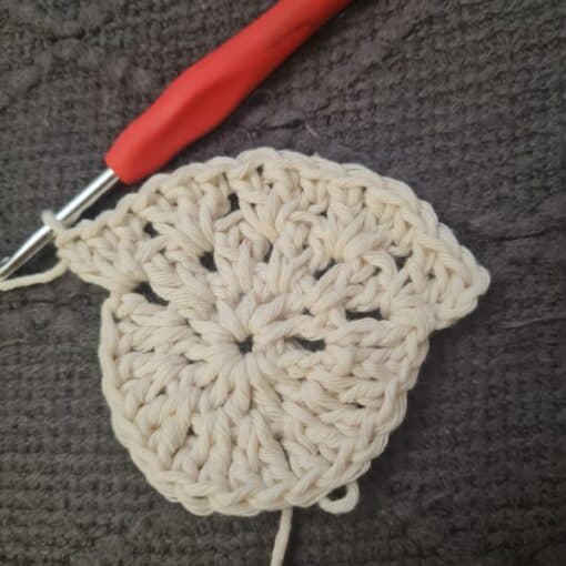 How to Create a Stylish Crochet Bucket Hat: Step-by-Step Instructions, Materials, and Tips