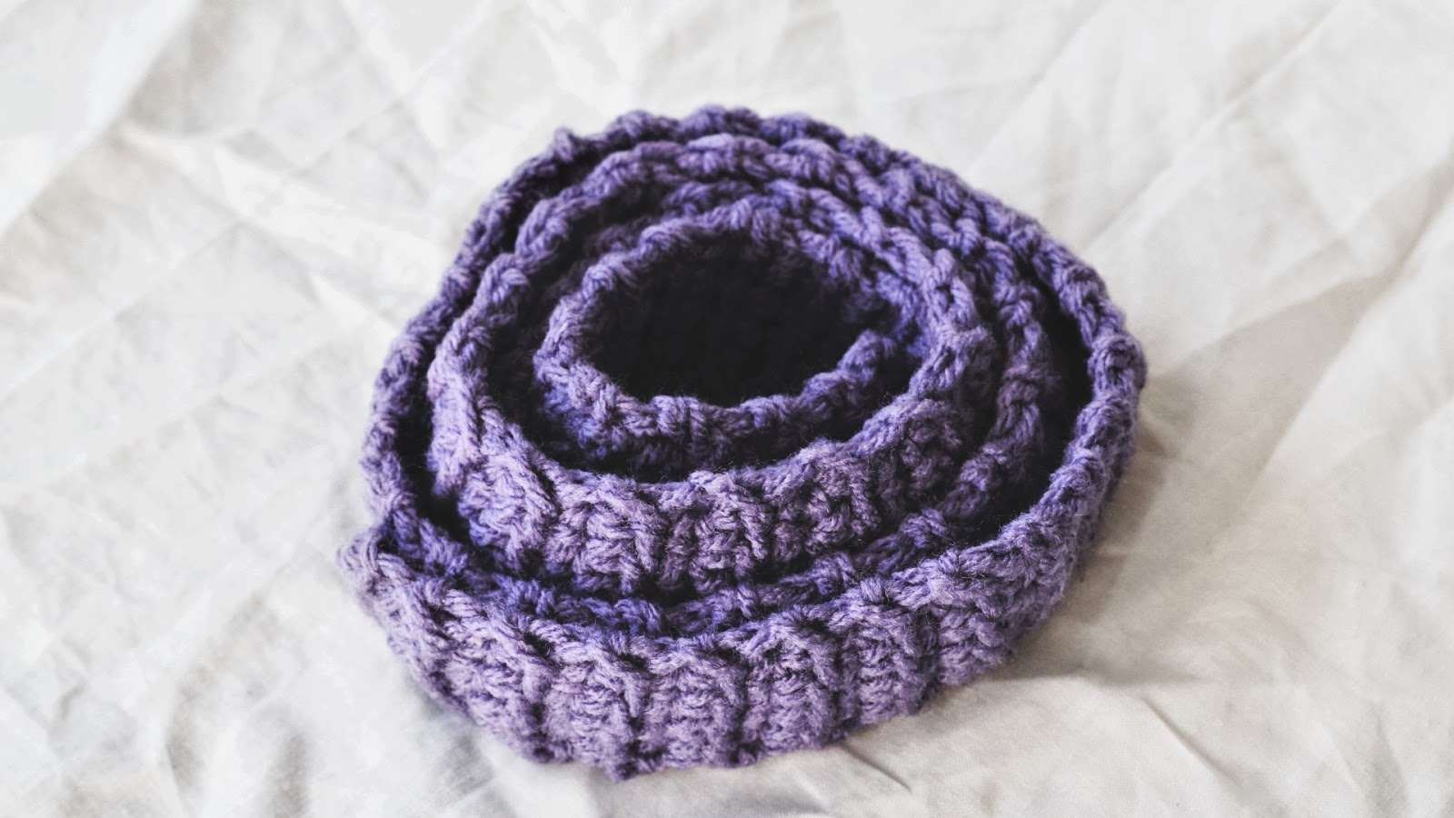 Create a Charming Crochet Bow Scarf: A Step-by-Step Guide for Fashion and Warmth