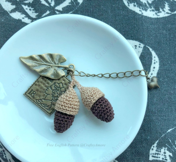 Create Your Own Adorable Crochet Acorn Bracelet Charms Amigurumi for Unique Jewelry