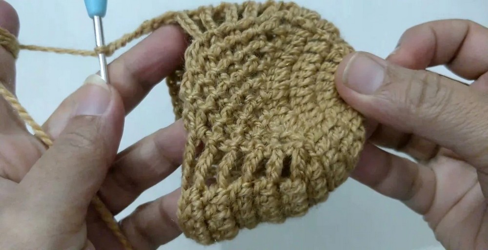 Create Your Own Cozy Pineapple Stitch Slippers – A Step-by-Step Guide