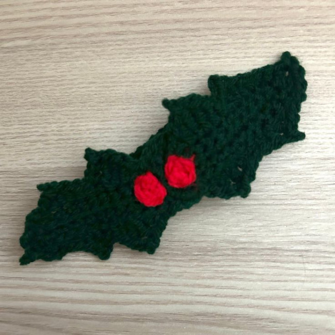 Create Festive Crochet Christmas Holly Napkin Rings for Your Holiday Table Create Festive Crochet Christmas Holly Napkin Rings for Your Holiday Table