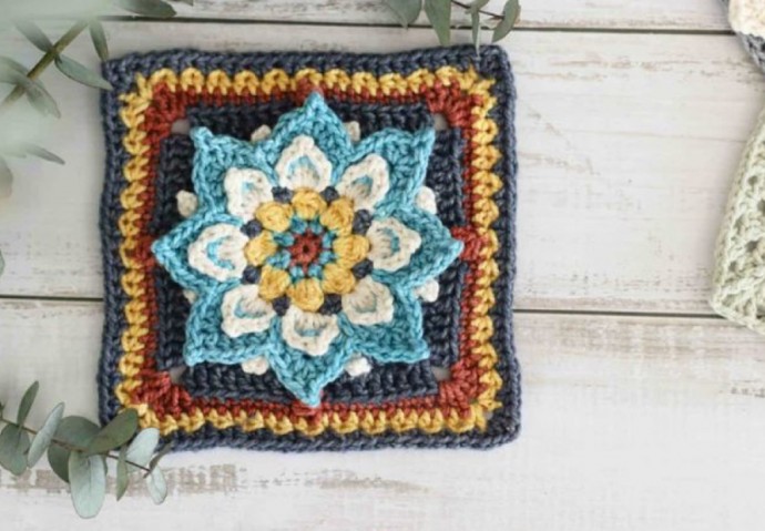Crochet Lotus Flower Granny Square (Free Pattern)