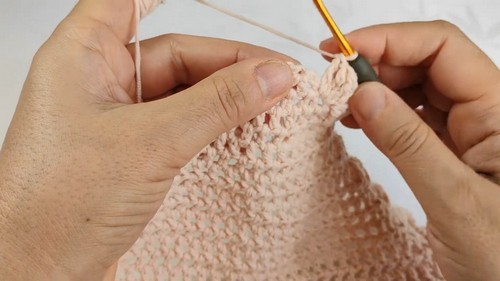How to Crochet Airy Bandana: Step-by-Step Guide for Beginners with Materials and Patterns