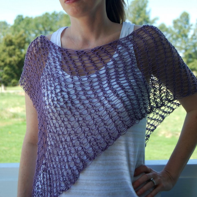 Create Your Own Stylish and Cozy Crochet Poncho for Spring Season Create Your Own Stylish and Cozy Crochet Poncho for Spring Season