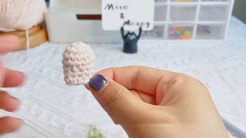 Ultimate Guide to Creating Crochet Finger Protectors with Bunny Ears and Frog Eyes