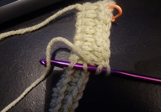 Create a Luxurious Crocheted Washcloth with Durable Yarn - A Step-by-Step Guide