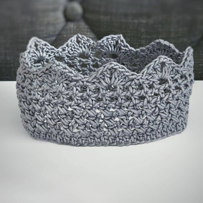 Crochet Crown Earwarmer: A Stylish Accessory for Winter Warmth and Whimsy Crochet Crown Earwarmer: A Stylish Accessory for Winter Warmth and Whimsy