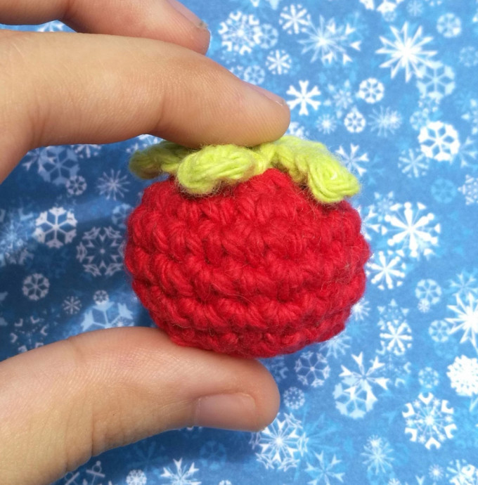 Create a Cute Crocheted Tomato Decoration: Easy Beginner Project with Step-by-Step Instructions Create a Cute Crocheted Tomato Decoration: Easy Beginner Project with Step-by-Step Instructions