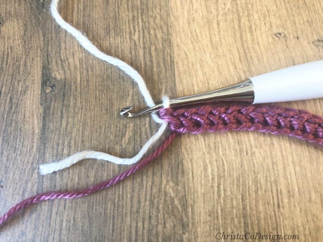 Crochet Color Block Scarf: A Stylish DIY Accessory for All Seasons