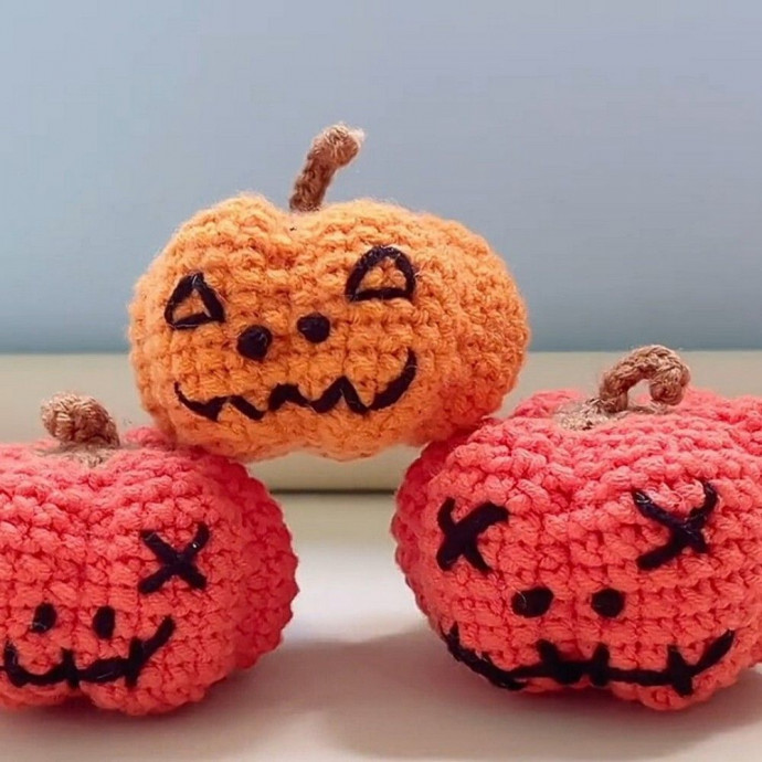 Crochet Halloween Pumpkin