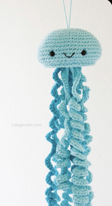 Create Your Own Beautiful Jellyfish: A Simple Crochet Project for Everyone Create Your Own Beautiful Jellyfish: A Simple Crochet Project for Everyone