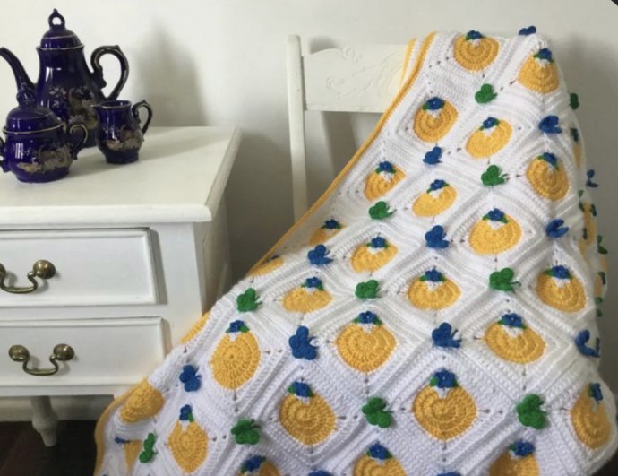 Transform Your Living Room with Colorful Spring Blankets and Cushion Covers Transform Your Living Room with Colorful Spring Blankets and Cushion Covers