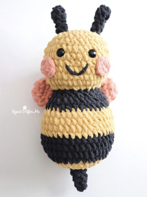 Adorable Crochet BumbleBee
