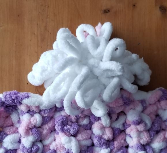 Create Your Own Crochet Loop-It Lovey Blanket: A Fun and Cozy Project
