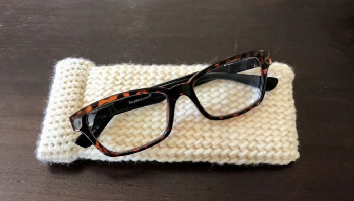 Discover the Elegant Crochet Snap Closure Glasses Case for Protective Eyewear Storage Discover the Elegant Crochet Snap Closure Glasses Case for Protective Eyewear Storage