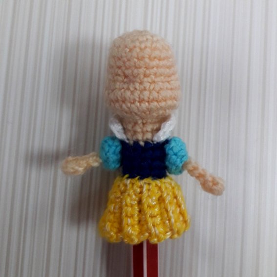 Create Your Own Charming Crochet Doll Snow White Pencil Decor for Fun and Whimsy