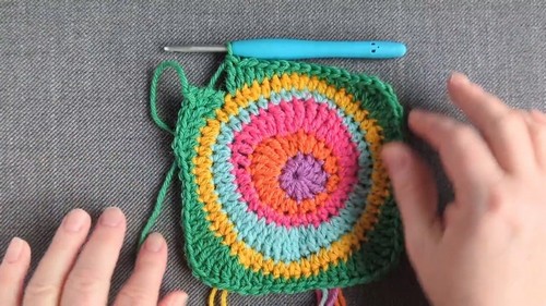 Create Your Own Crochet Abstract Granny Square: A Step-by-Step Guide
