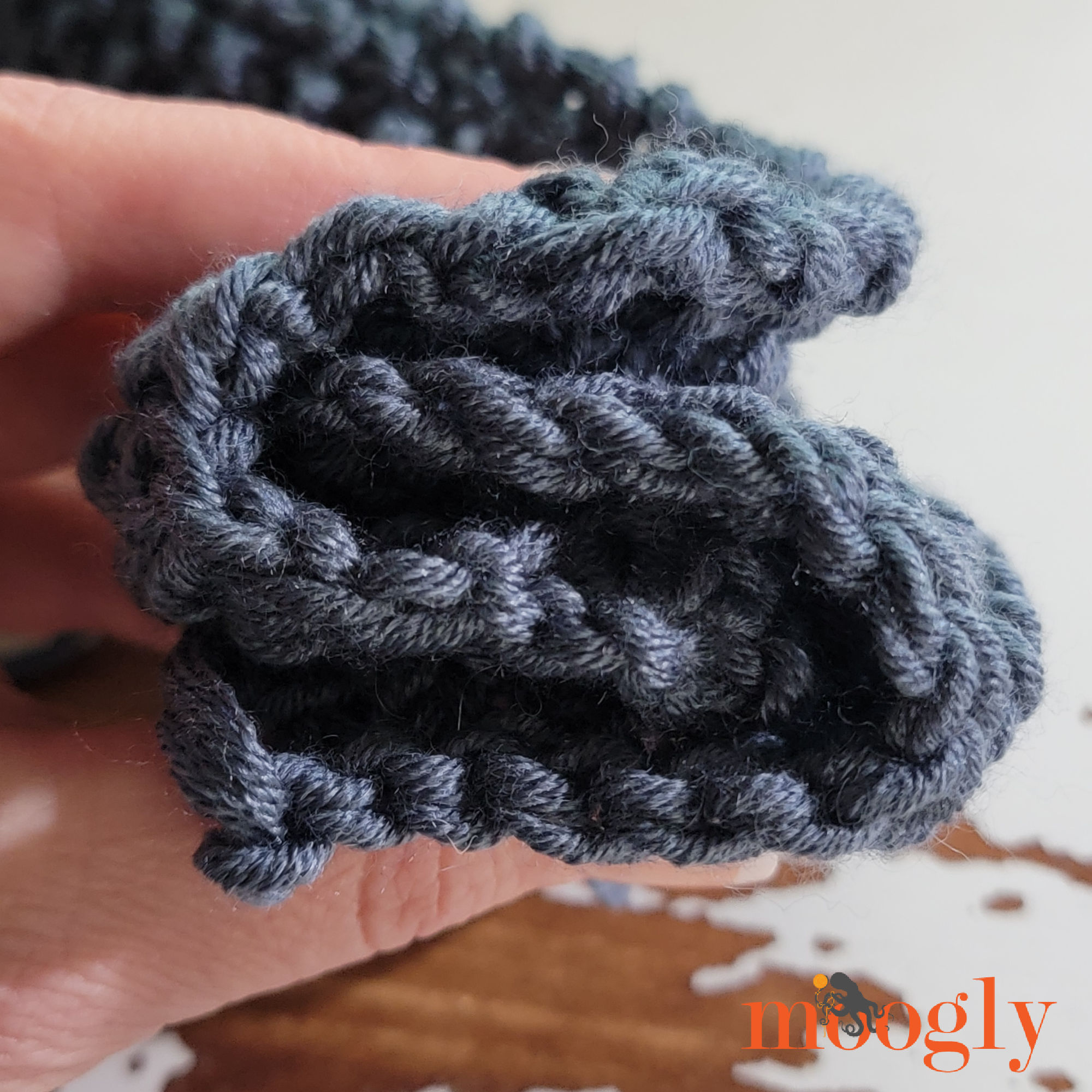 Craft Your Own Crochet Blueberry Twist Headband for a Stylish Look