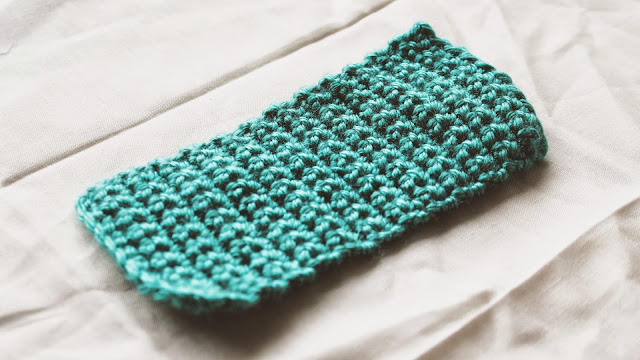 Create Your Own Crochet Fringe Cellphone Holder - Trendy and Practical Accessory