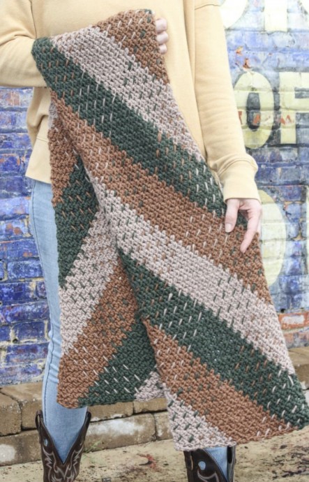 Craft Your Own Stylish Crochet C2C Moss Stitch Plaid Scarf for Any Occasion Craft Your Own Stylish Crochet C2C Moss Stitch Plaid Scarf for Any Occasion