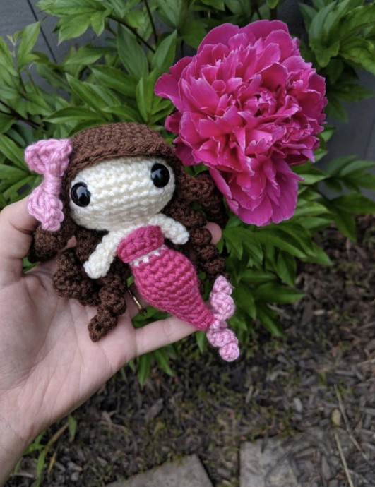 Discover the Charming Crochet Mermaid: A Guide to Creating Your Own Stunning Piece Discover the Charming Crochet Mermaid: A Guide to Creating Your Own Stunning Piece