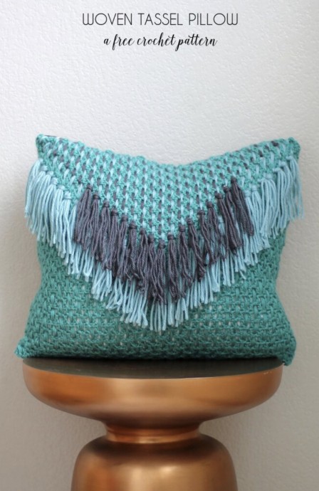 Create a Stylish Woven Tassel Pillow: Free Crochet Pattern for Unique Home Decor