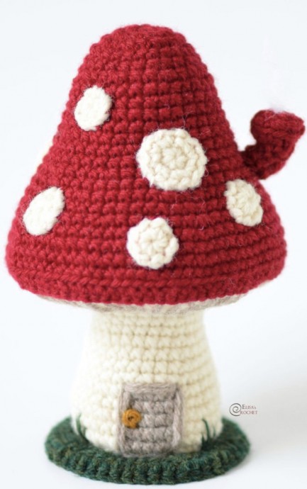 Mushroom House Free Crochet Pattern