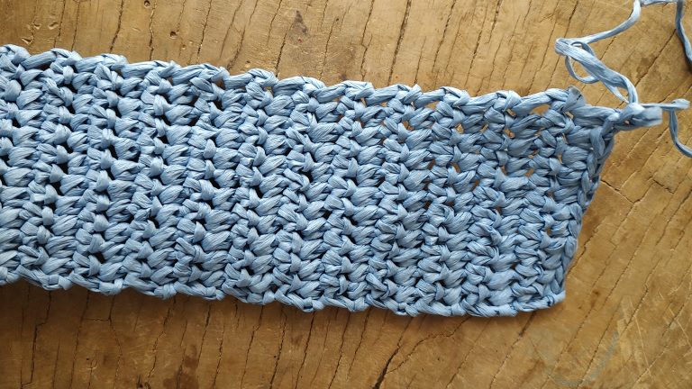Create Your Stylish Crochet Beach Basket: A Complete Guide for Trendy Beachgoers