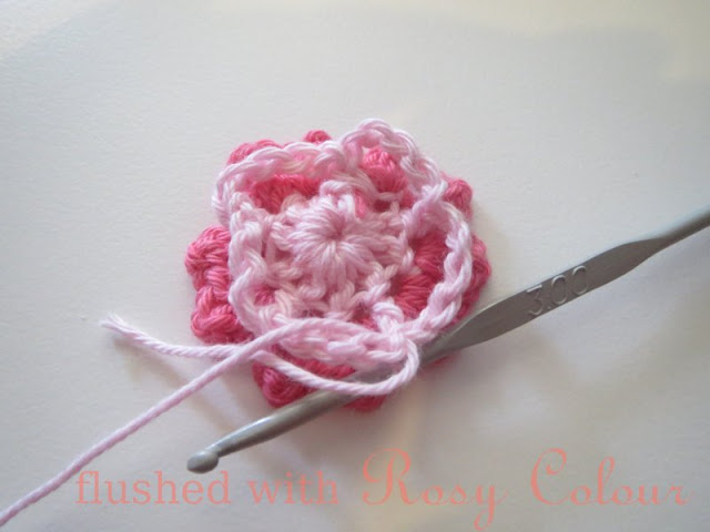 Create Your Own Beautiful Floral Masterpiece with Crochet Rosy&#039;s Flower Pattern