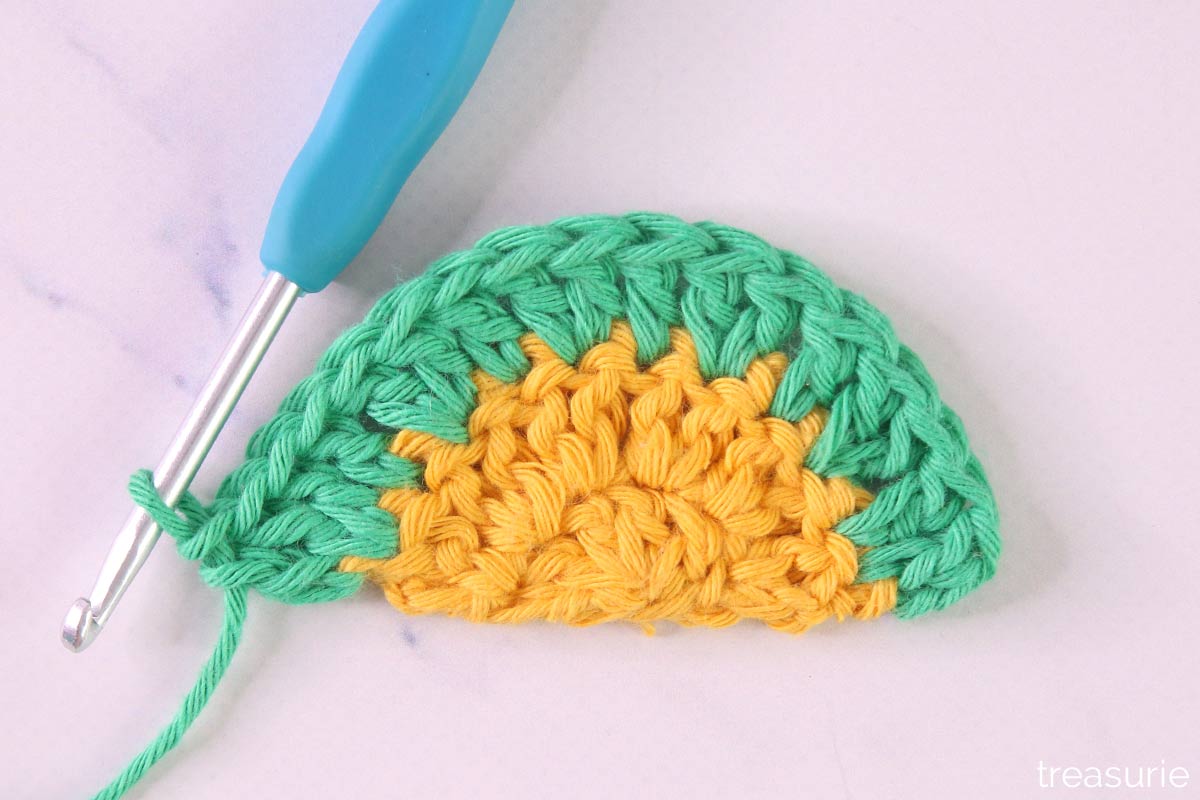 Crafting the Perfect Crochet Half Circle: Complete Guide for Creatives