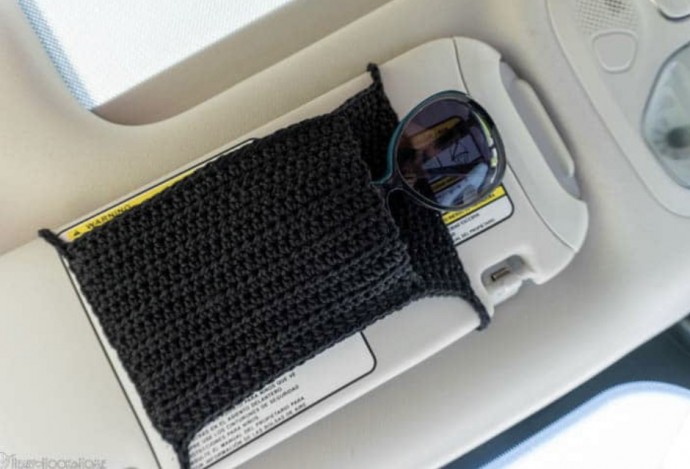 Easy Crochet Pattern for a Stylish Car Visor Sunglasses Pouch Easy Crochet Pattern for a Stylish Car Visor Sunglasses Pouch