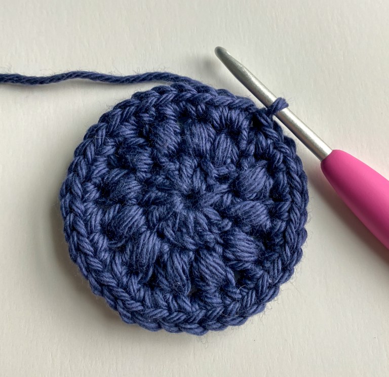 Create Your Own Crochet Spring Mandala Crossbody Bag for a Stylish Spring Look
