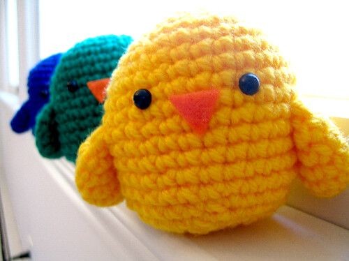 Create Whimsical Crocheted Birds with Feathers: A Fun Crafting Guide Create Whimsical Crocheted Birds with Feathers: A Fun Crafting Guide