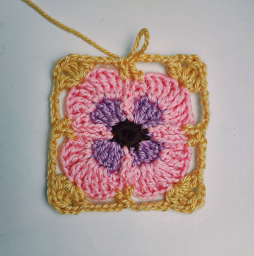 Granny Square Flower Round 5 Instructions