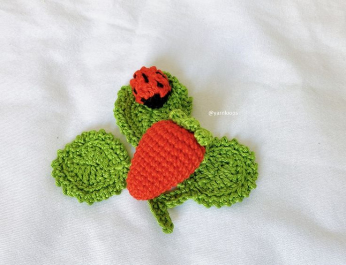 Create Your Own Adorable Crocheted Strawberry – A Step-by-Step Guide for Crafting Fun