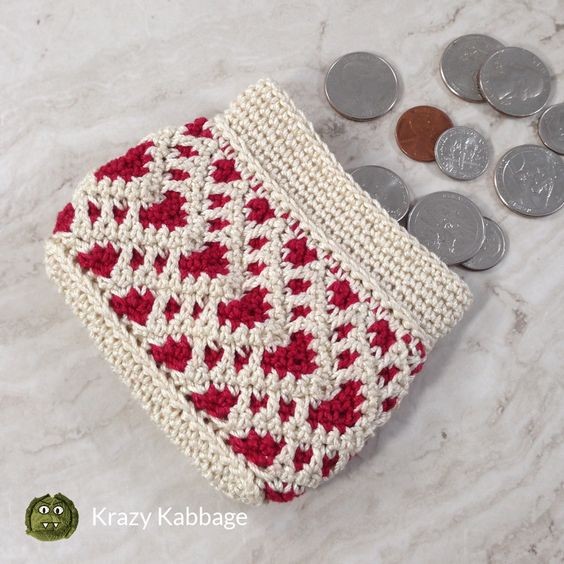 Create Your Own Chevron Hearts Wallet: A Delightful Crochet Pattern for All Skill Levels