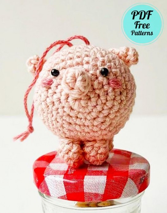 Crochet Keychain Pig Amigurumi