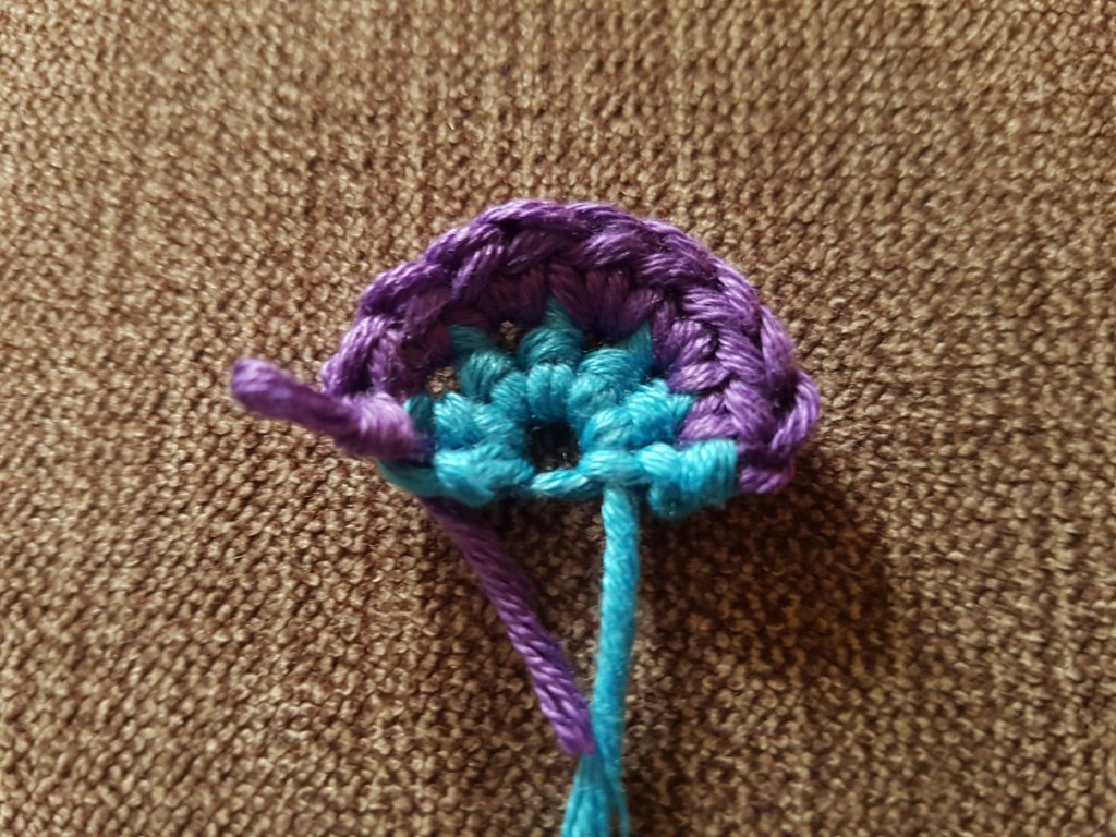 Create a Charming Crocheted Rainbow: A Delightful DIY Project for Your Home