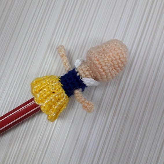 Create Your Own Charming Crochet Doll Snow White Pencil Decor for Fun and Whimsy