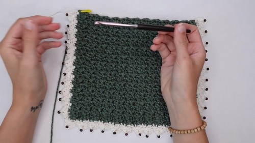 Craft a Beautiful Crochet Earring Holder to Showcase Your Jewelry Collection