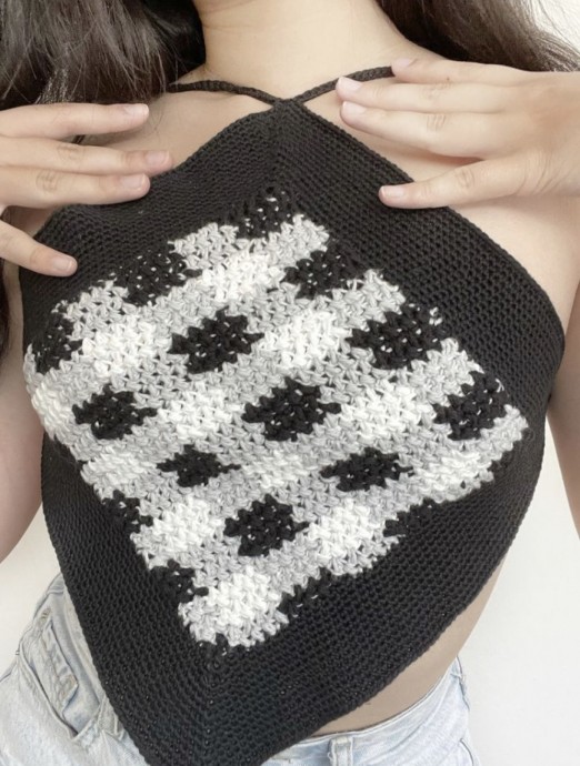 Elevate Your Summer Style with a Trendy Crochet Gingham Bandeau Top