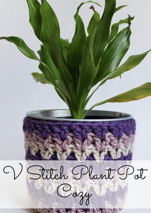 V Stitch Plant Pot Cozy – Free Crochet Pattern